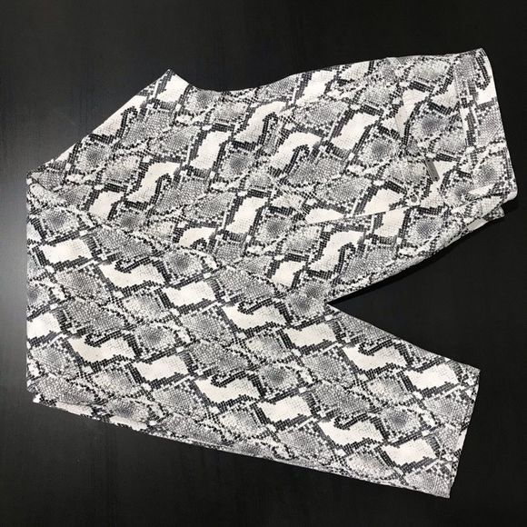 INC Curvy Fit Slim Snake Print Jeans Size 12 NWT - Picture 3 of 8